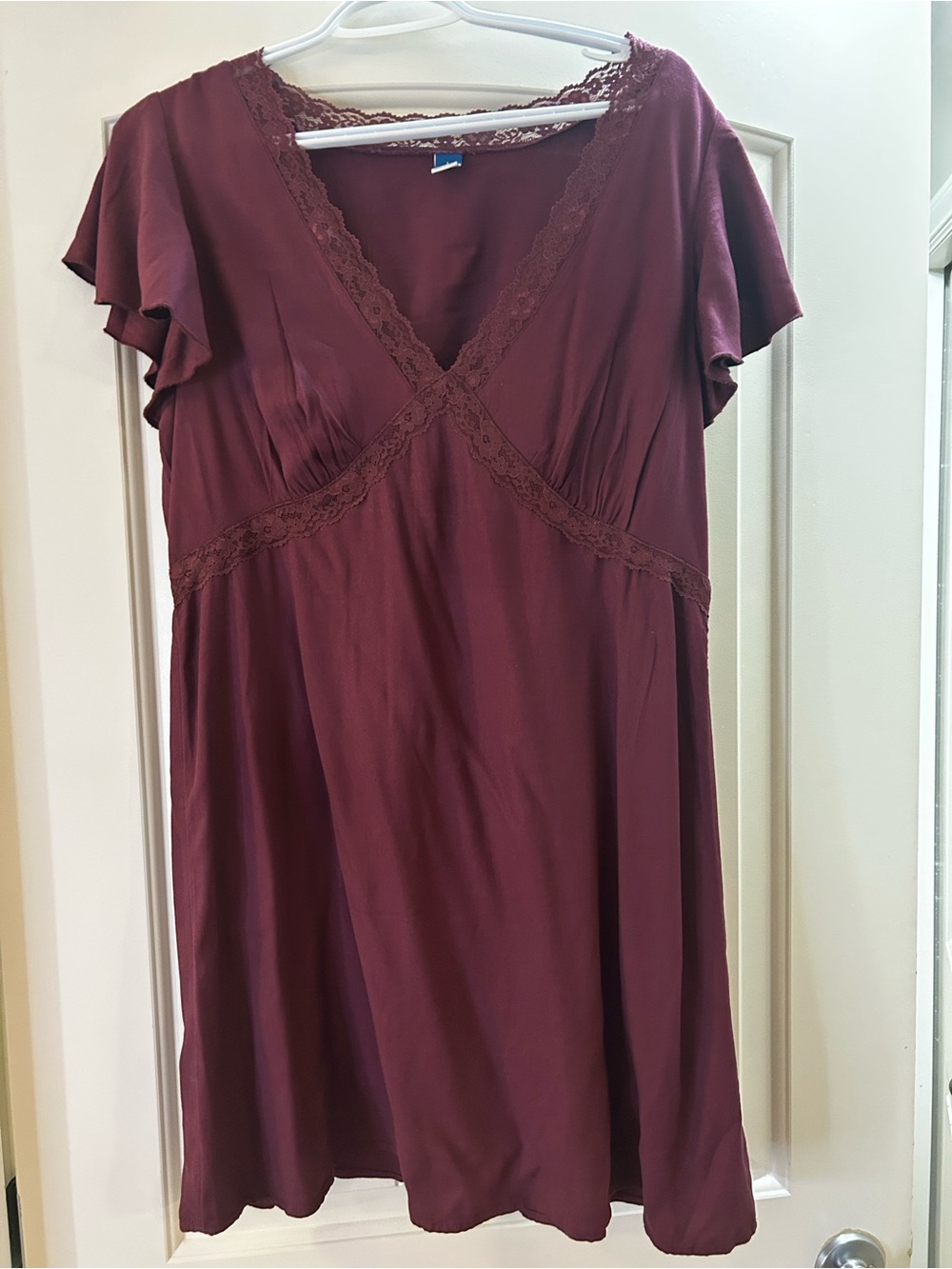 Old Navy Burgundy Lace-Trim V-Neck Women’s Dress - Picture 2 of 3